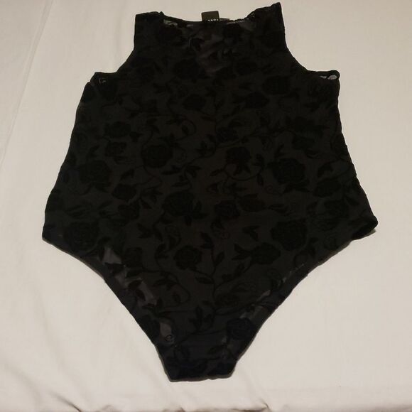 Torrid 3X Black Roses Velvet & Mesh Bodysuit - Picture 8 of 11
